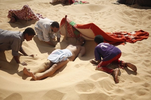 Песочные ванны в Египте – лекарство от всех болезней