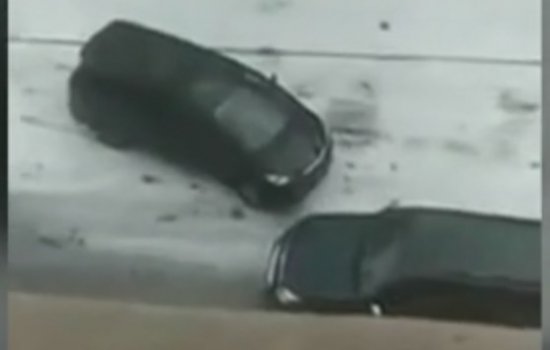 Схватка двух автоледи в Астане становится хитом в Интернете